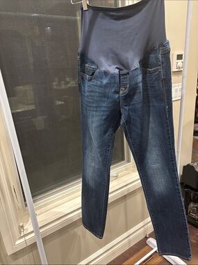 Old Navy Slim Straight Maternity Jeans in Dark Blue